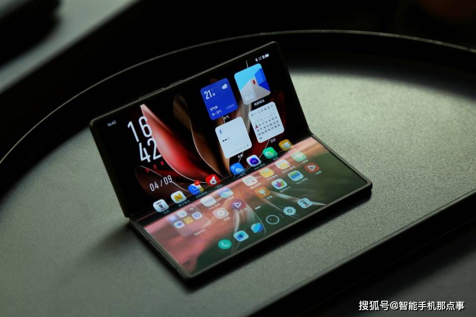 手机清灰超声波:vivo X Fold2已正式发布：对比上代产品，到底有多大提升？