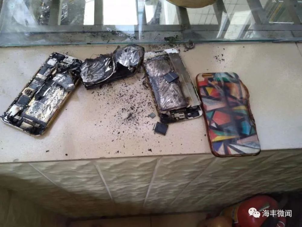 手机爆炸新闻多少字充电玩游戏手机爆炸新闻-第2张图片-太平洋在线下载